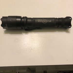 Surefire E2D LED Ultra Defenders flashlight ~Price Firm or Best Offer!!!!